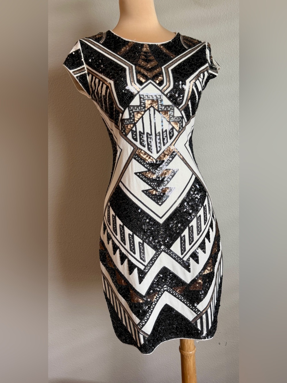 PRESS XS Sequin Art Deco Geometric Sheath Dress Black Gold White NWT